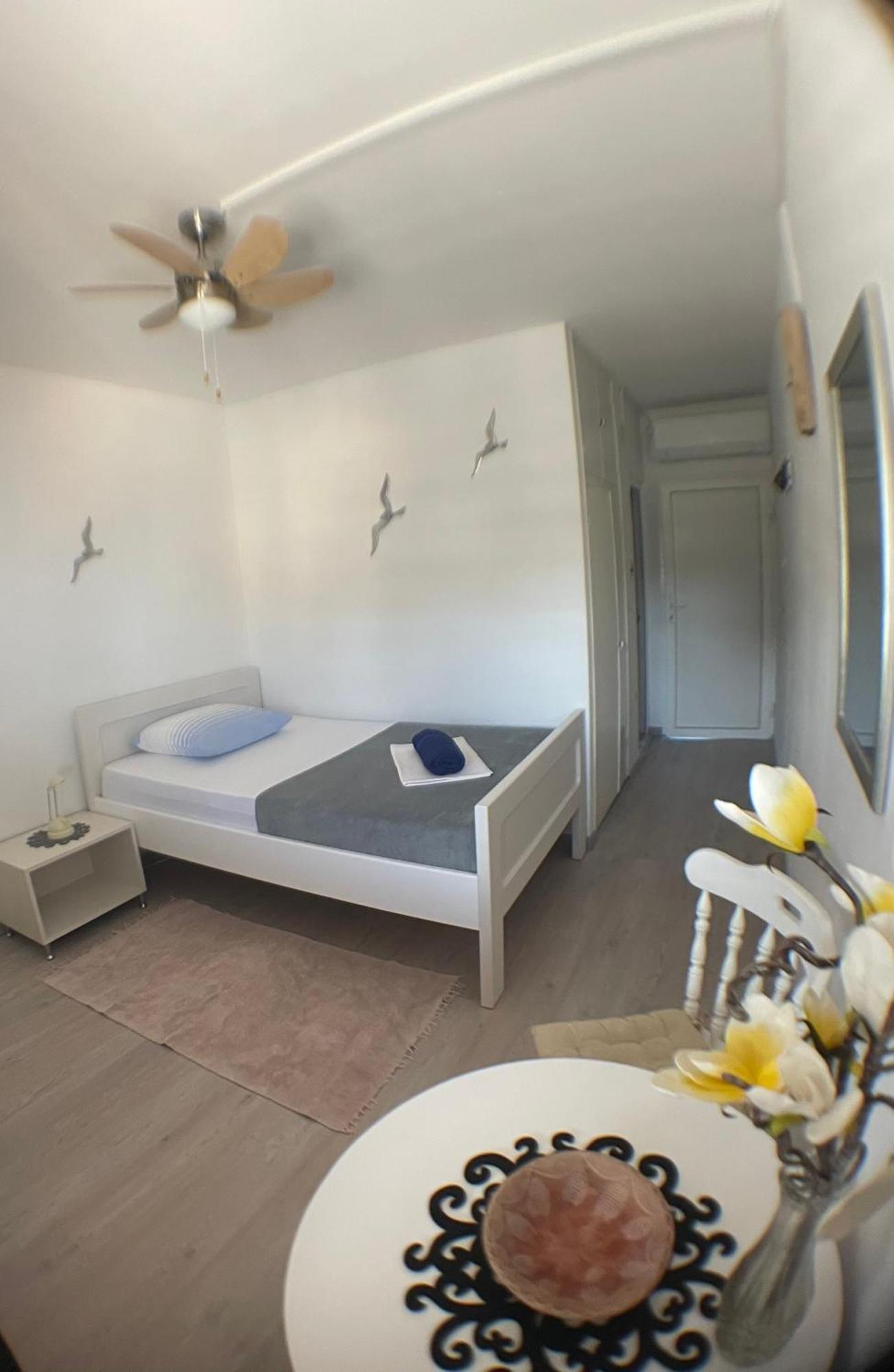Baracuda Apartment Veli Losinj Exterior photo